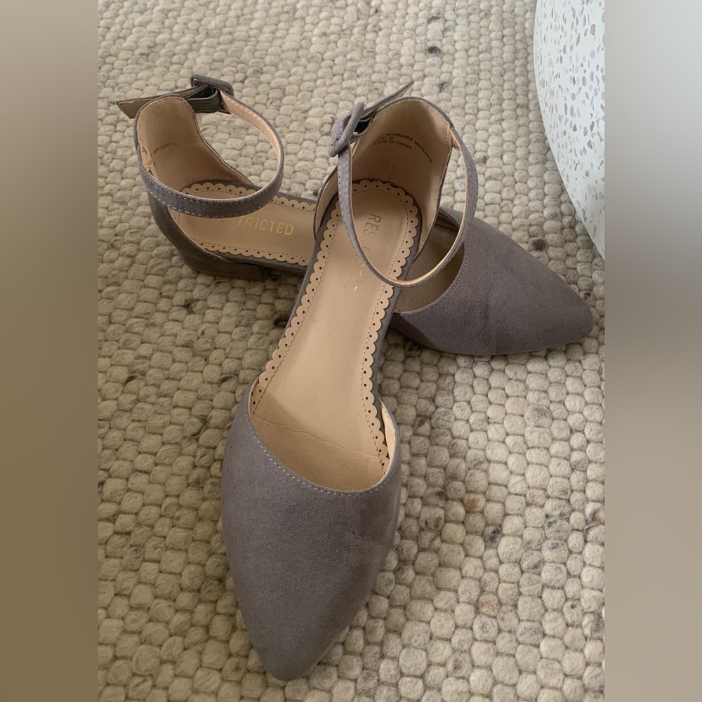 Women's Gray Suede Ankle straps flats 9